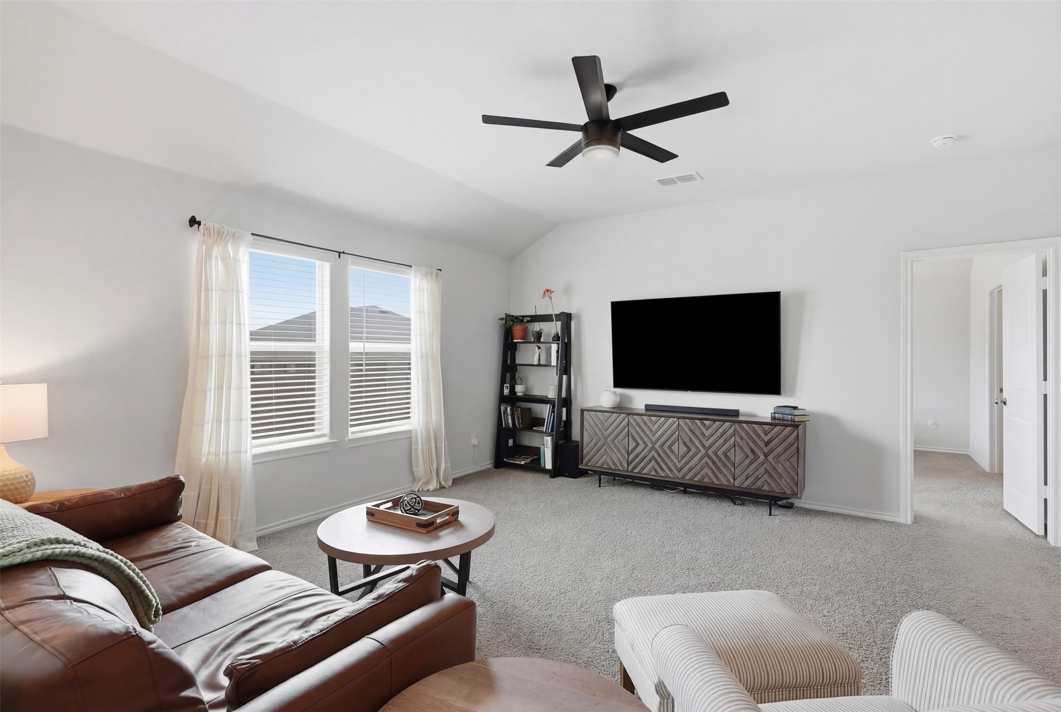 613 Whitecomb Lane Justin TX 76247