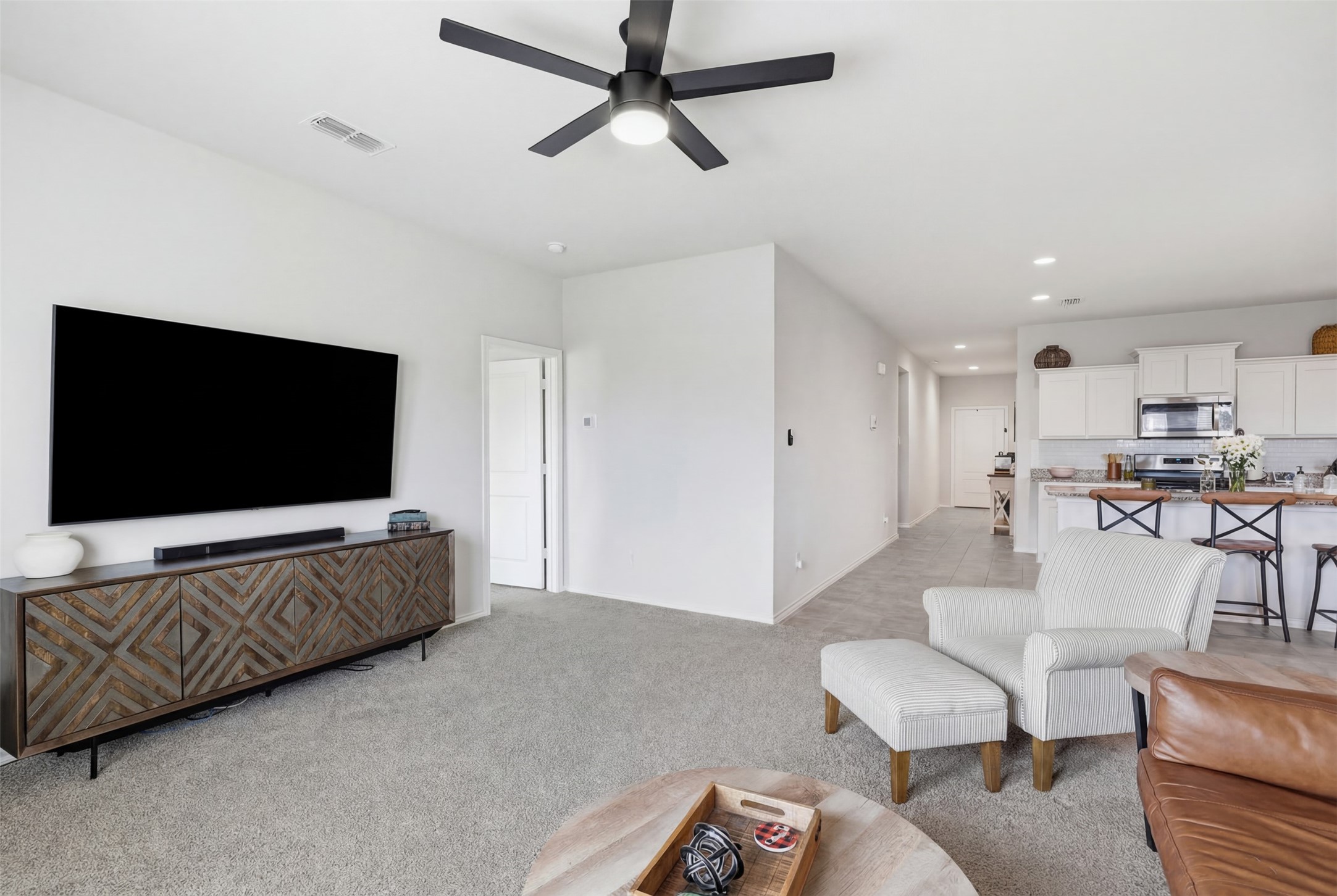 613 Whitecomb Lane Justin TX 76247