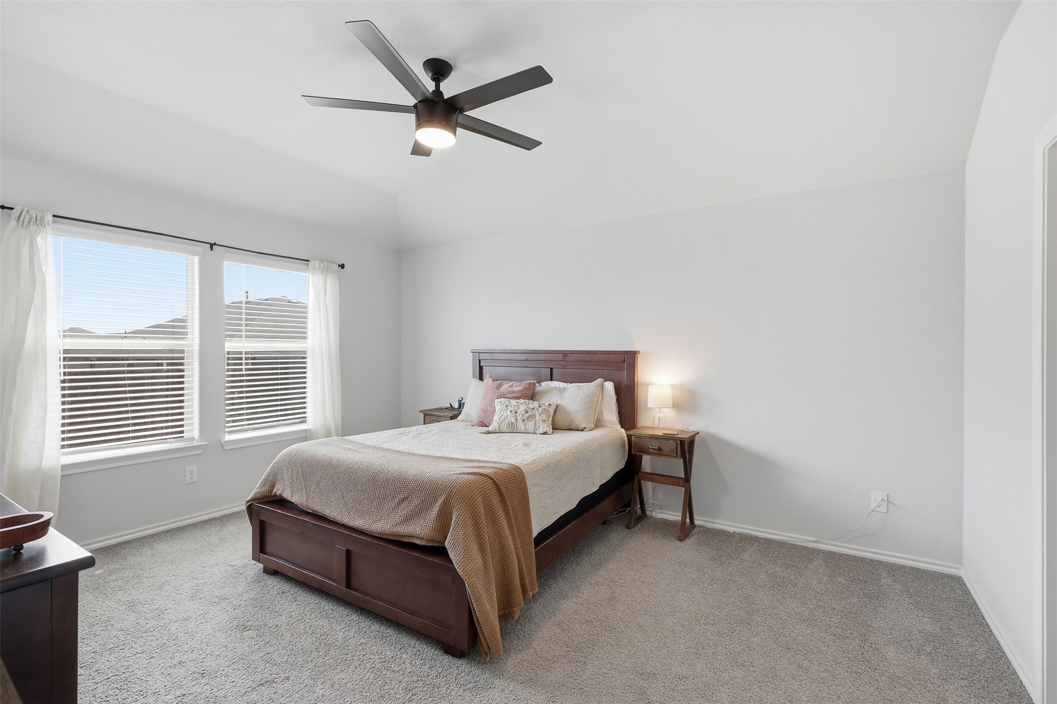 613 Whitecomb Lane Justin TX 76247