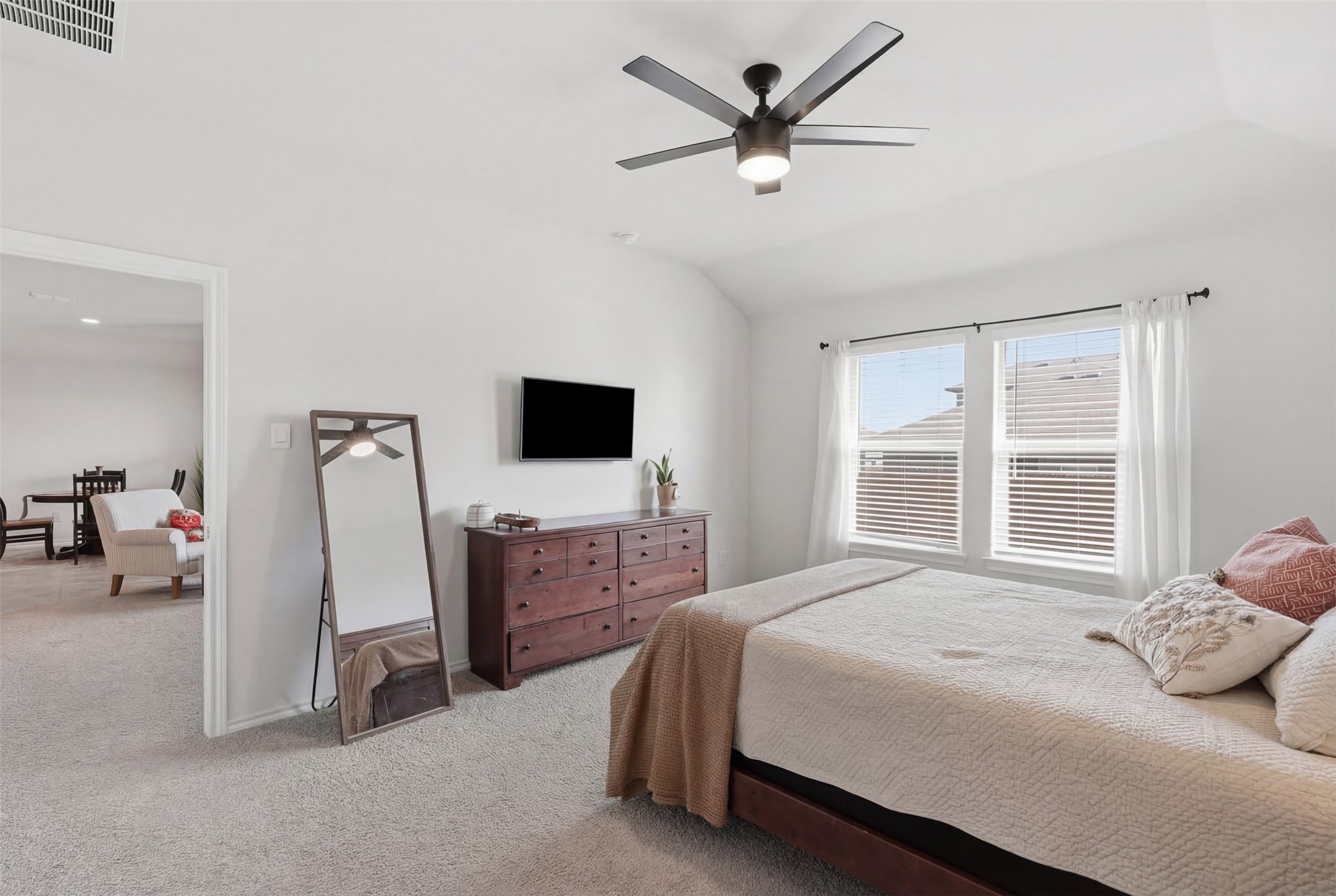 613 Whitecomb Lane Justin TX 76247