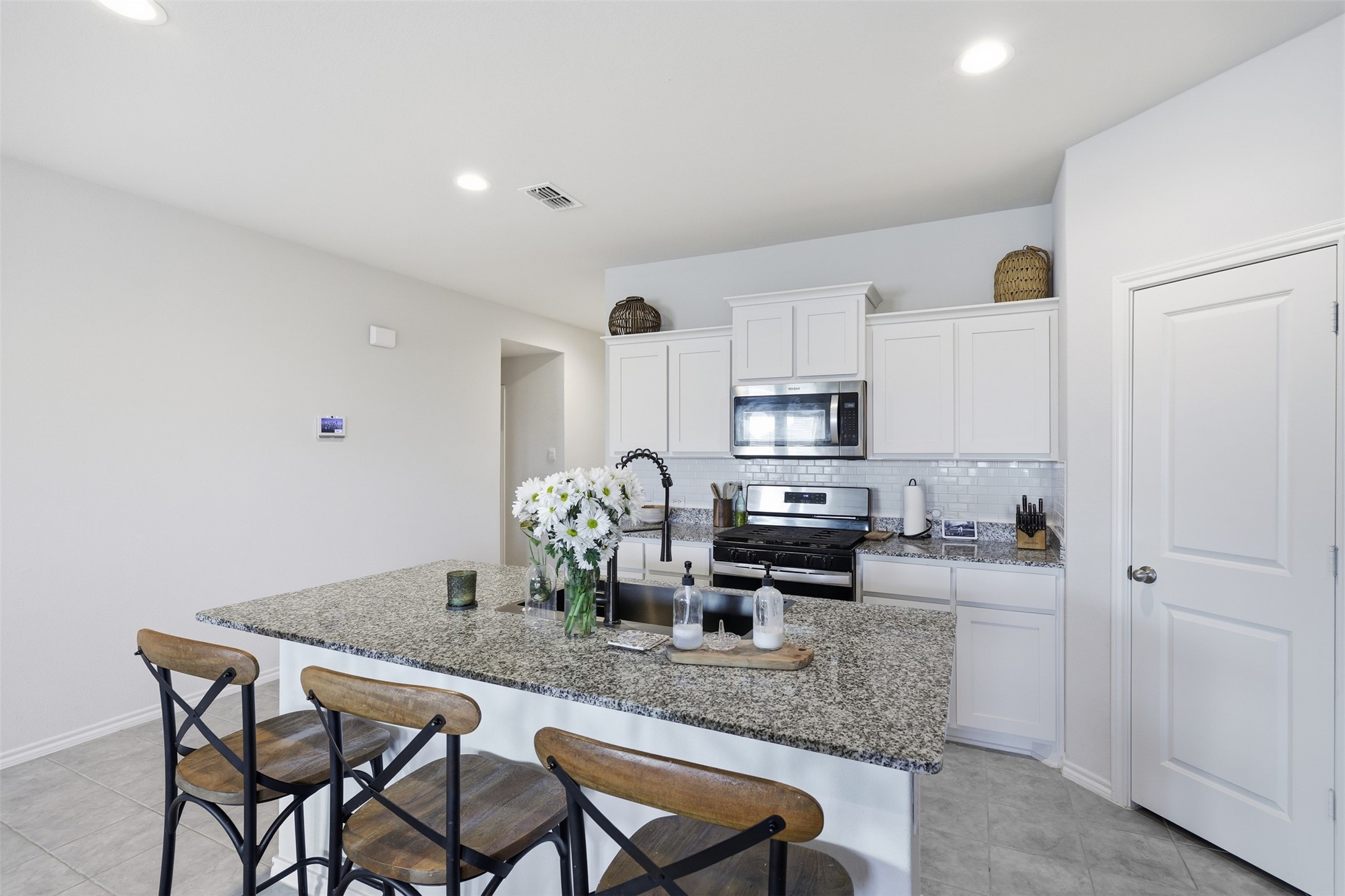 613 Whitecomb Lane Justin TX 76247