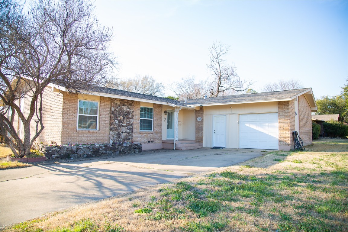 596 Surf Street Lewisville TX 75067