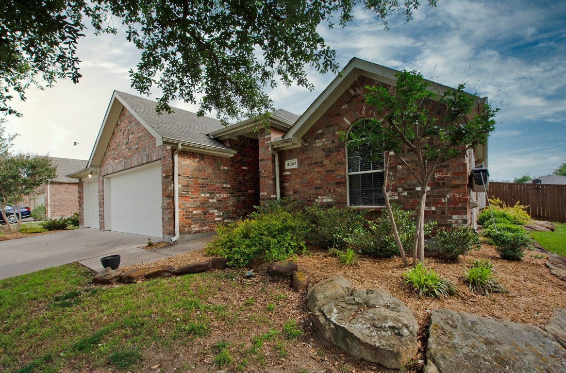 4002 Silver Lake Trail Heartland TX 75126