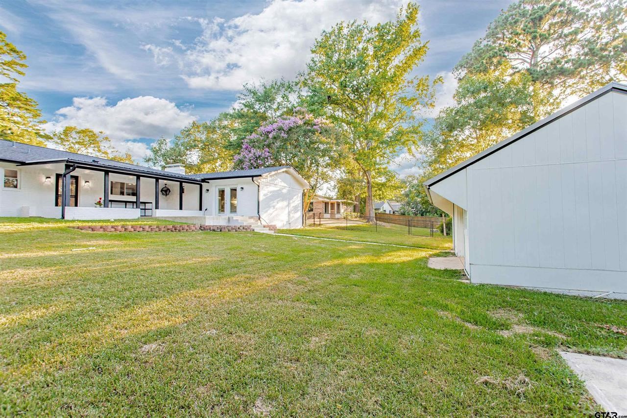 613 Northgate Drive Lindale TX 75771