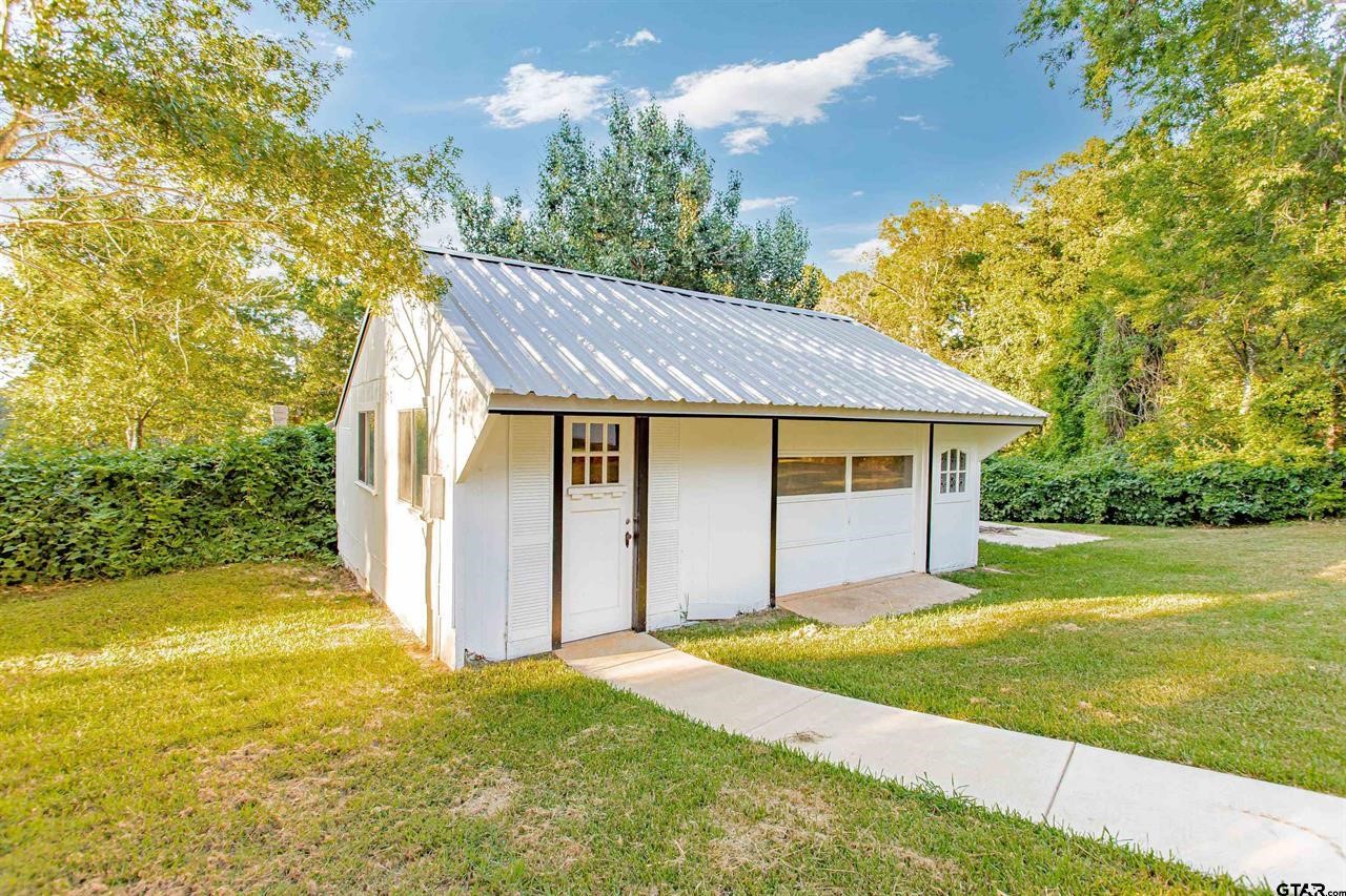 613 Northgate Drive Lindale TX 75771