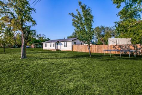 308 W Railroad Avenue Godley TX 76044