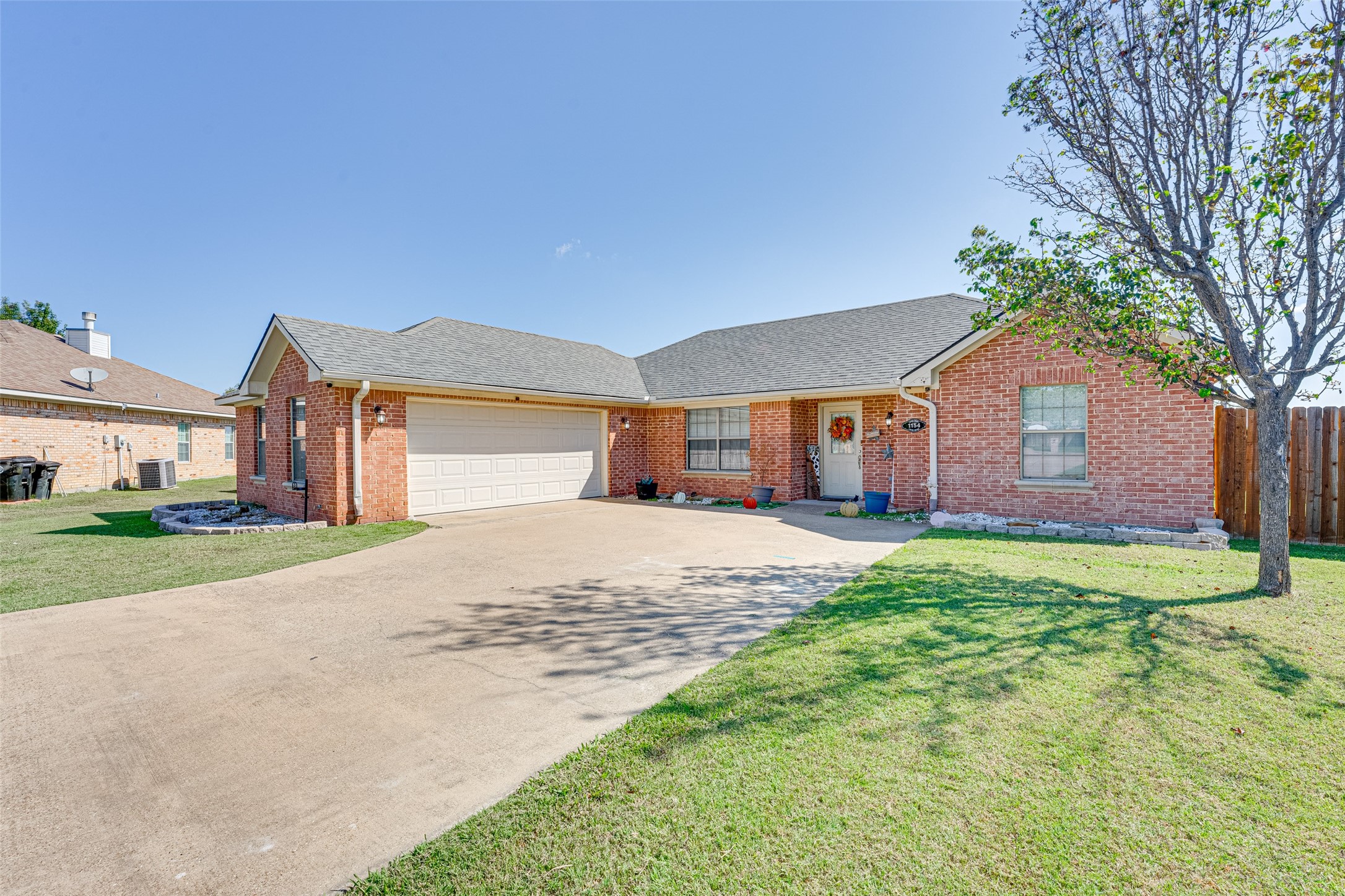 1154 N 3rd Street Wills Point TX 75169