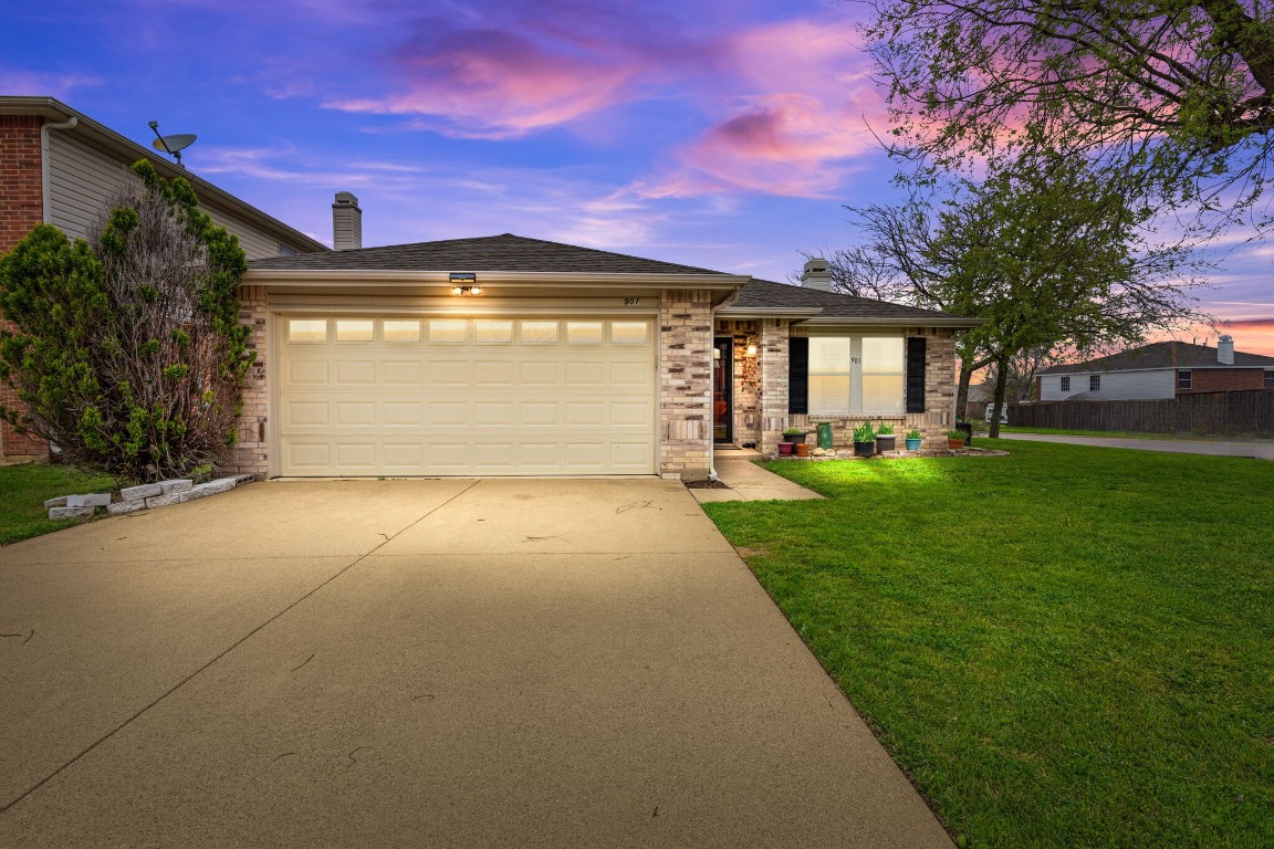 901 White Dove Drive Arlington TX 76017