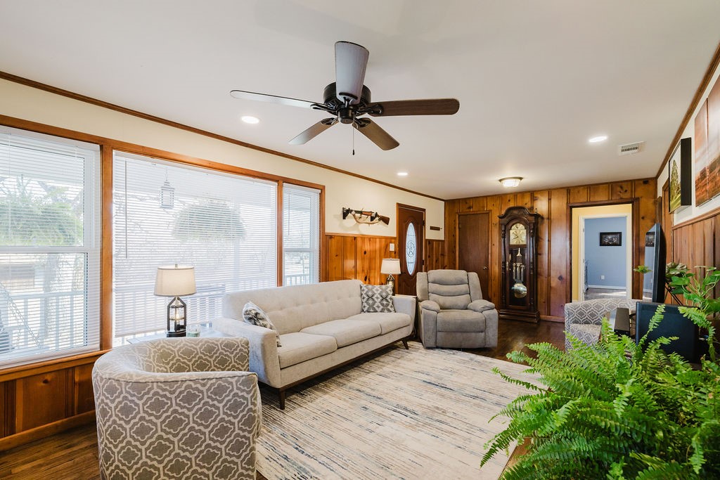 2100 Morningside Drive Mineral Wells TX 76067