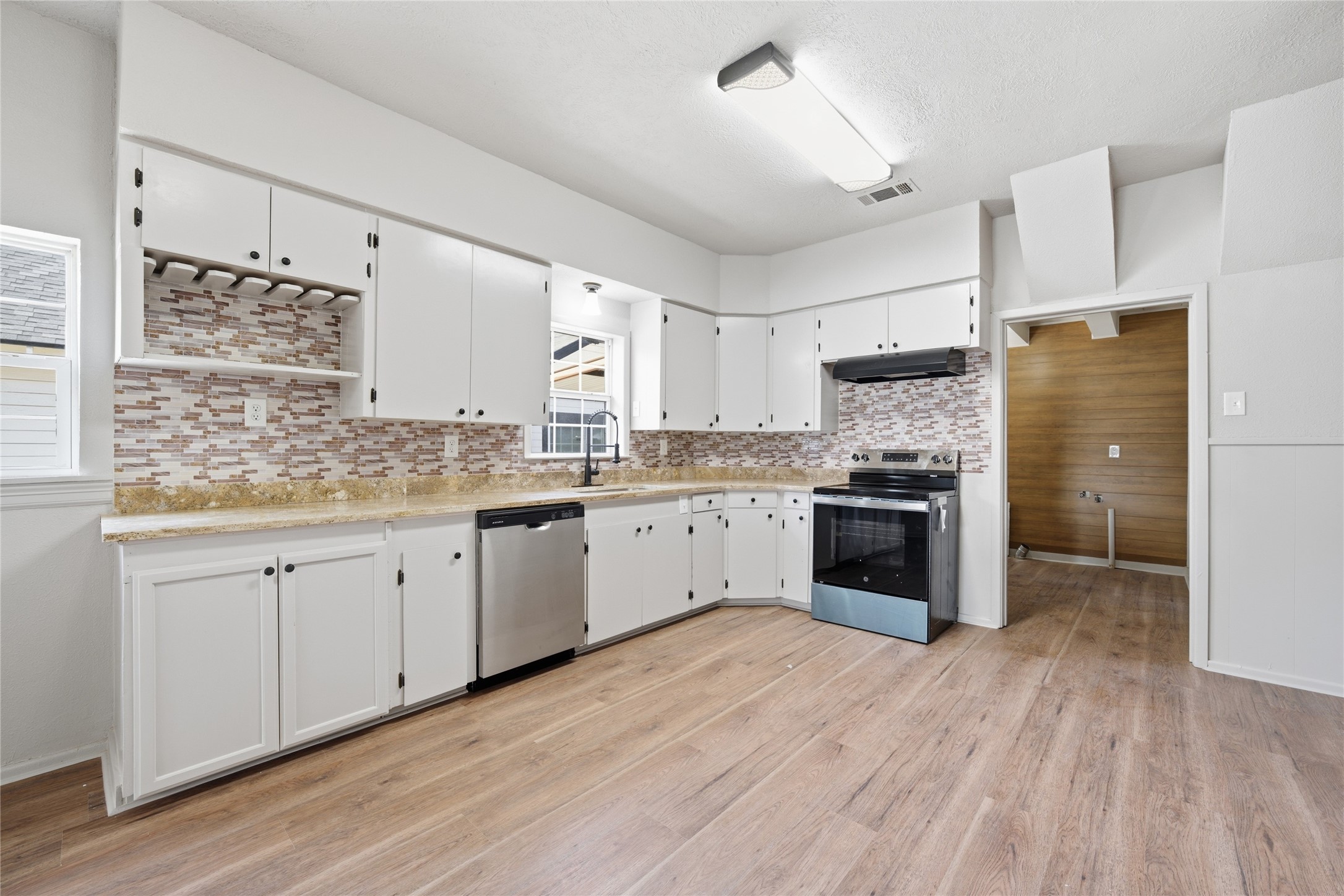 1215 N 18th Street Waco TX 76707