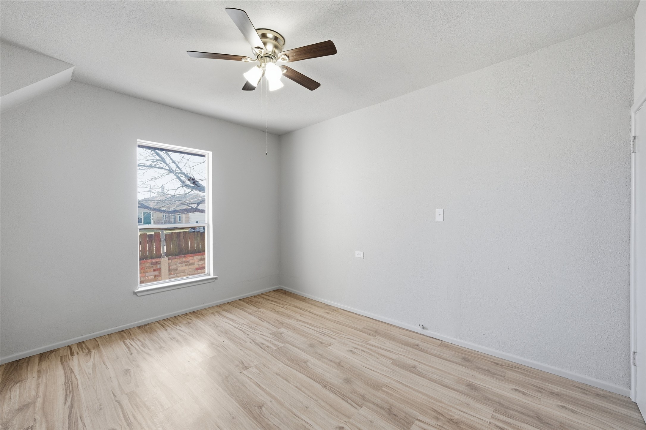 1215 N 18th Street Waco TX 76707