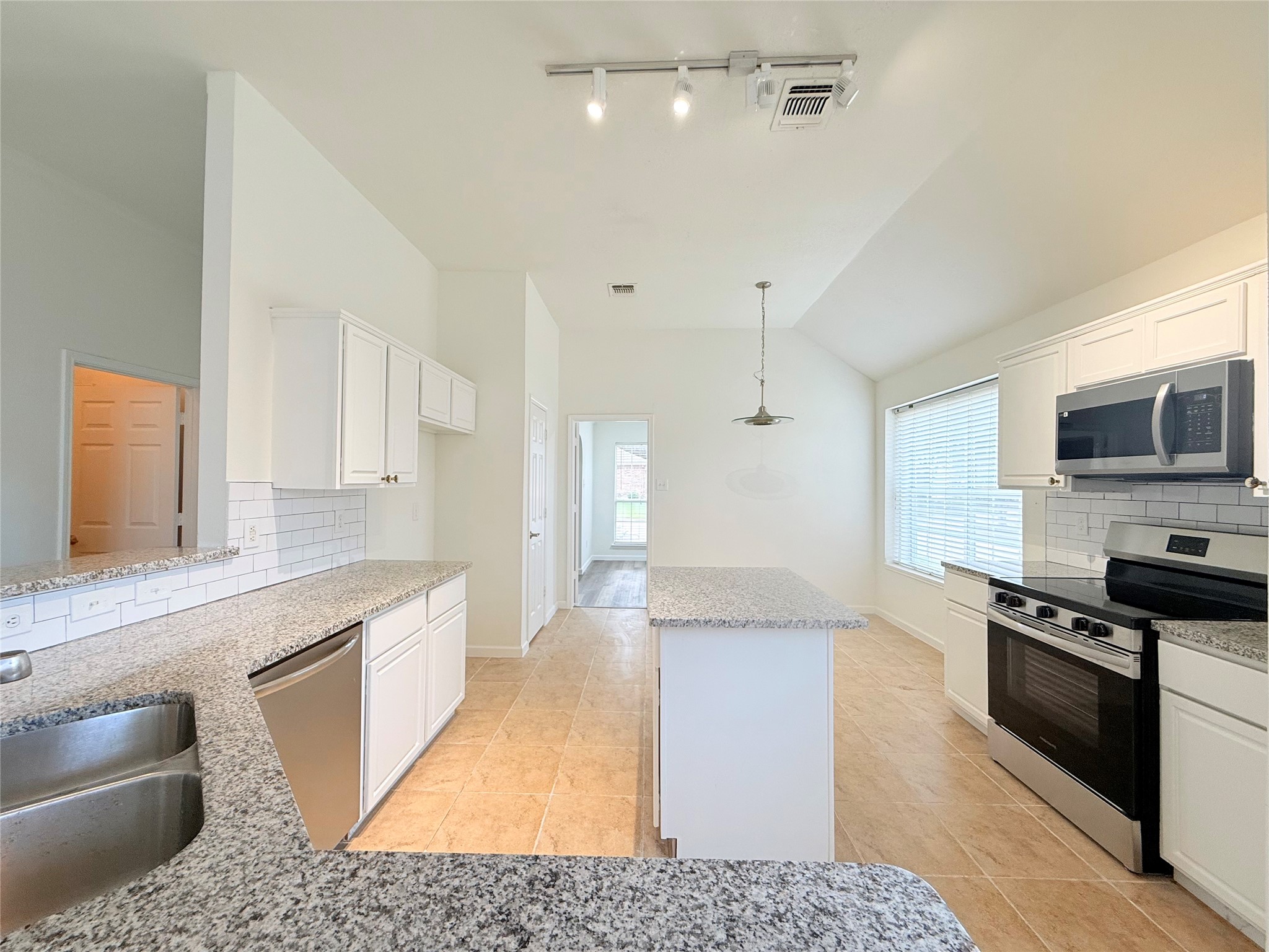 7960 Salmon Run Way Fort Worth TX 76137