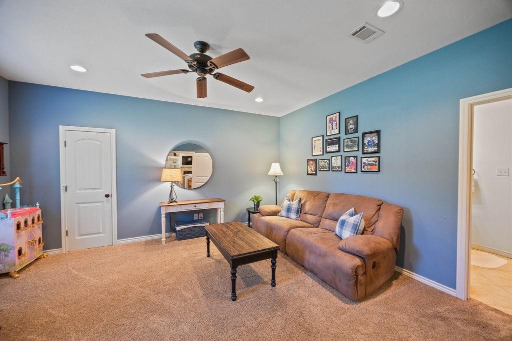 577 Hidden Lakes Boulevard Gunter TX 75058