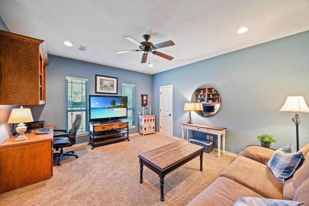 577 Hidden Lakes Boulevard Gunter TX 75058