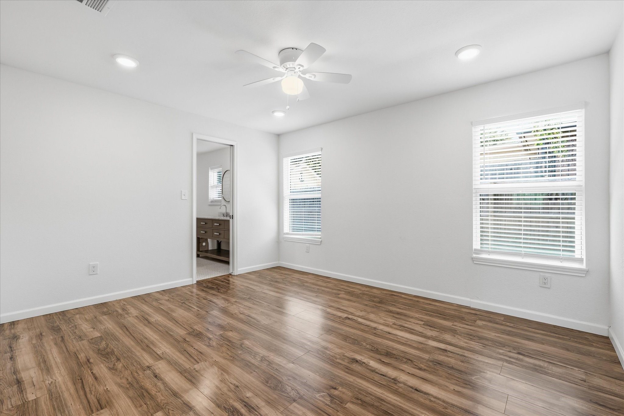 358 Birch Street Lewisville TX 75057