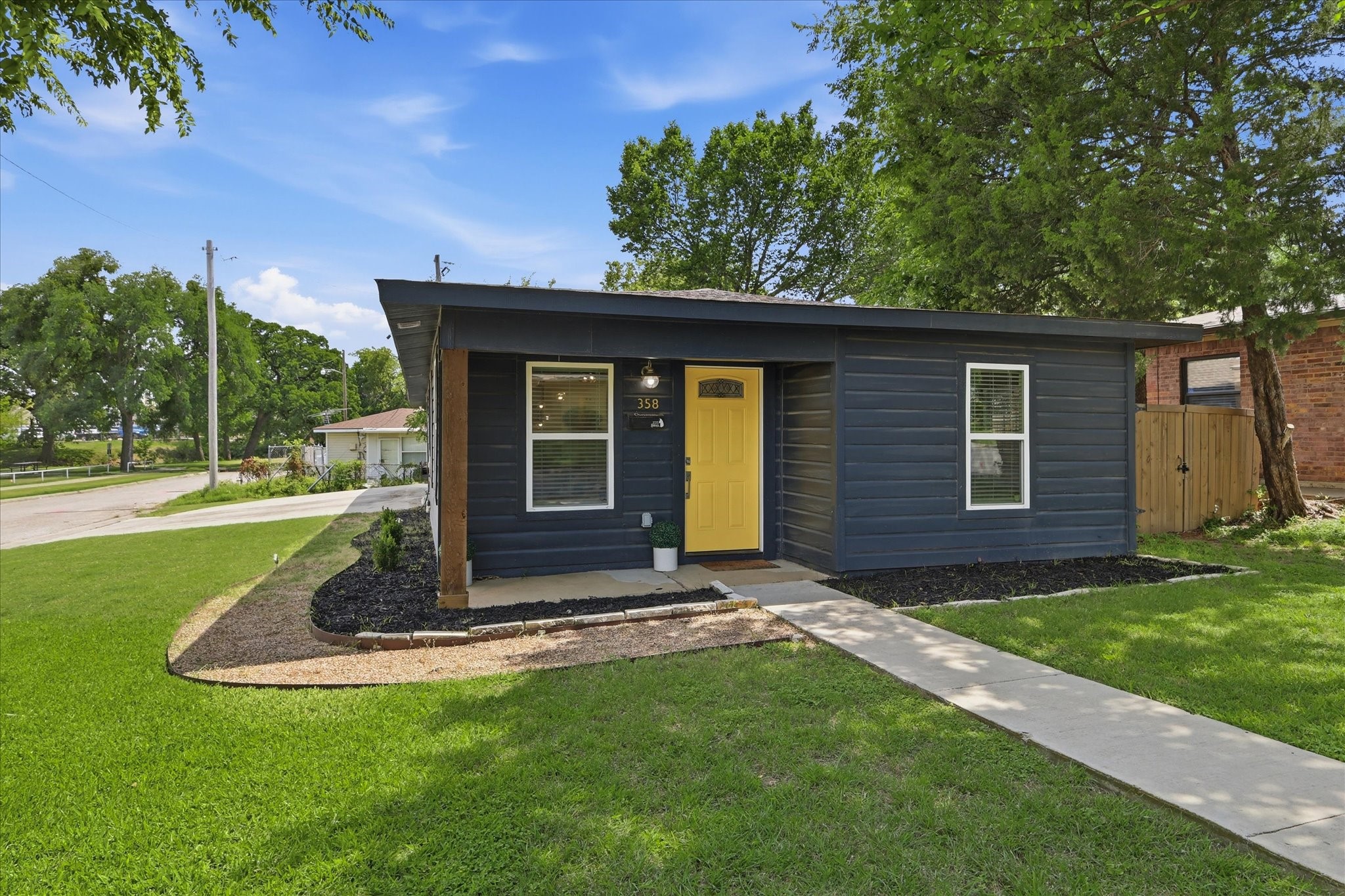 358 Birch Street Lewisville TX 75057