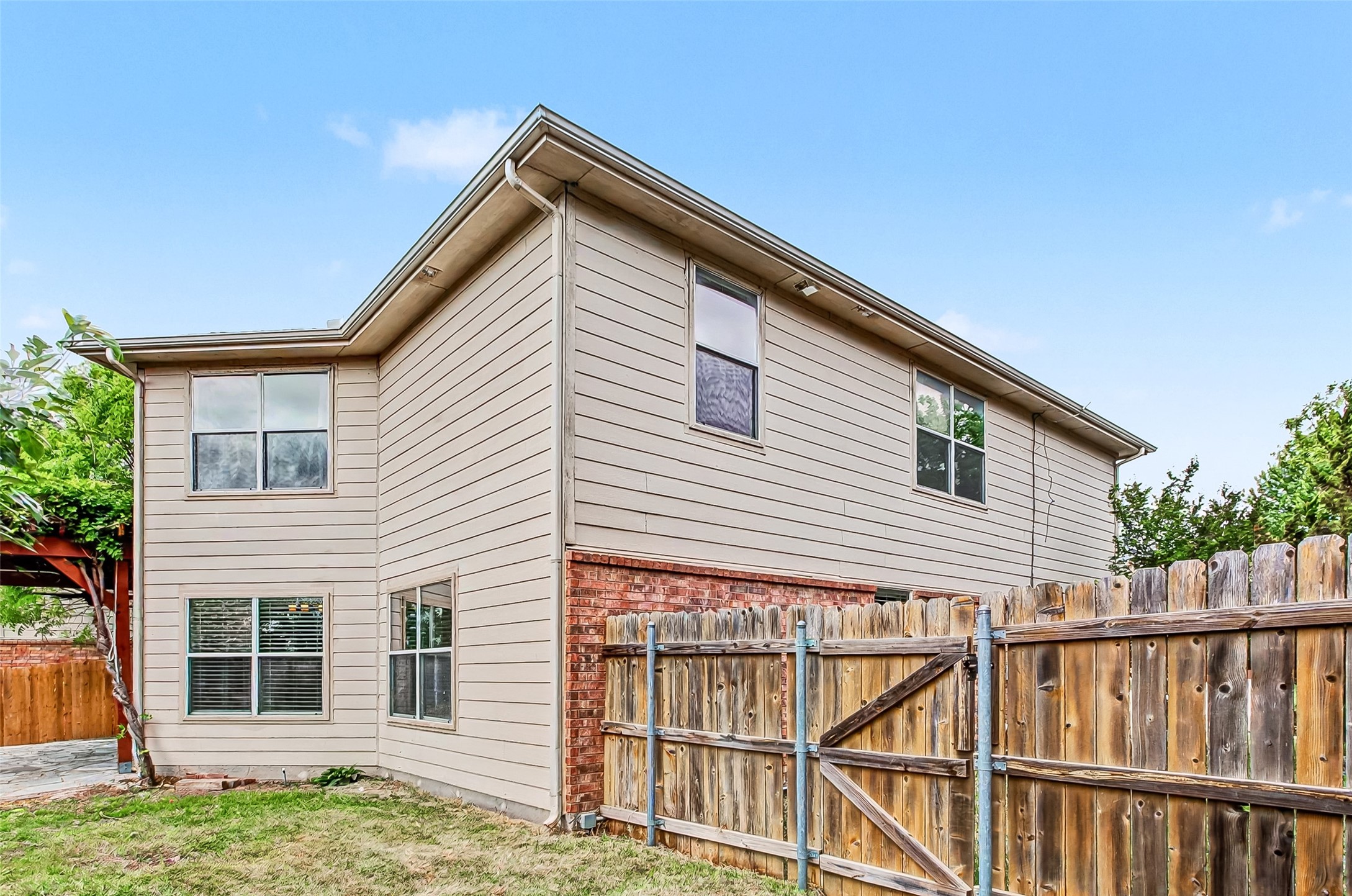 504 Tweeter Drive Fort Worth TX 76108