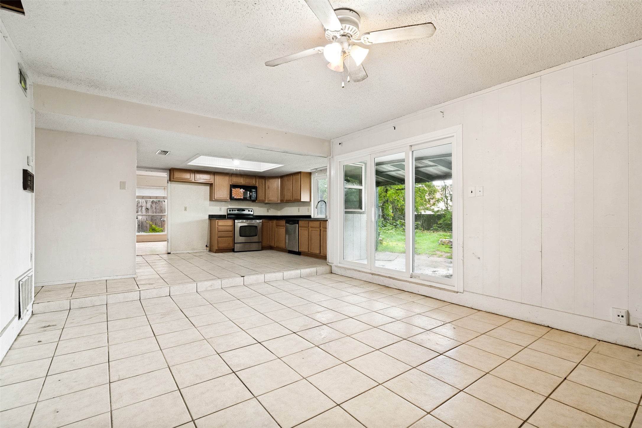 1101 Via Del Rey Mesquite TX 75150