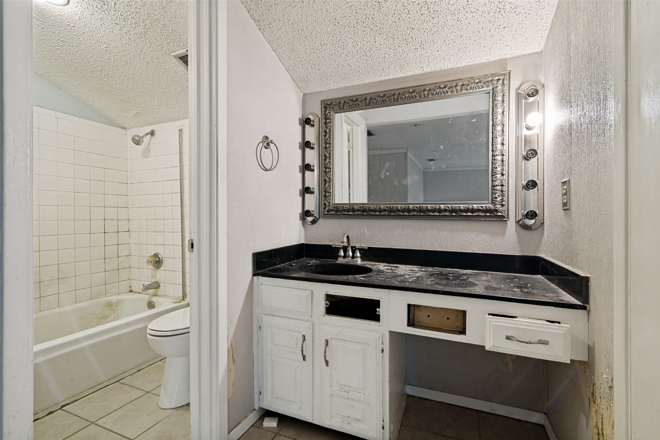 1101 Via Del Rey Mesquite TX 75150