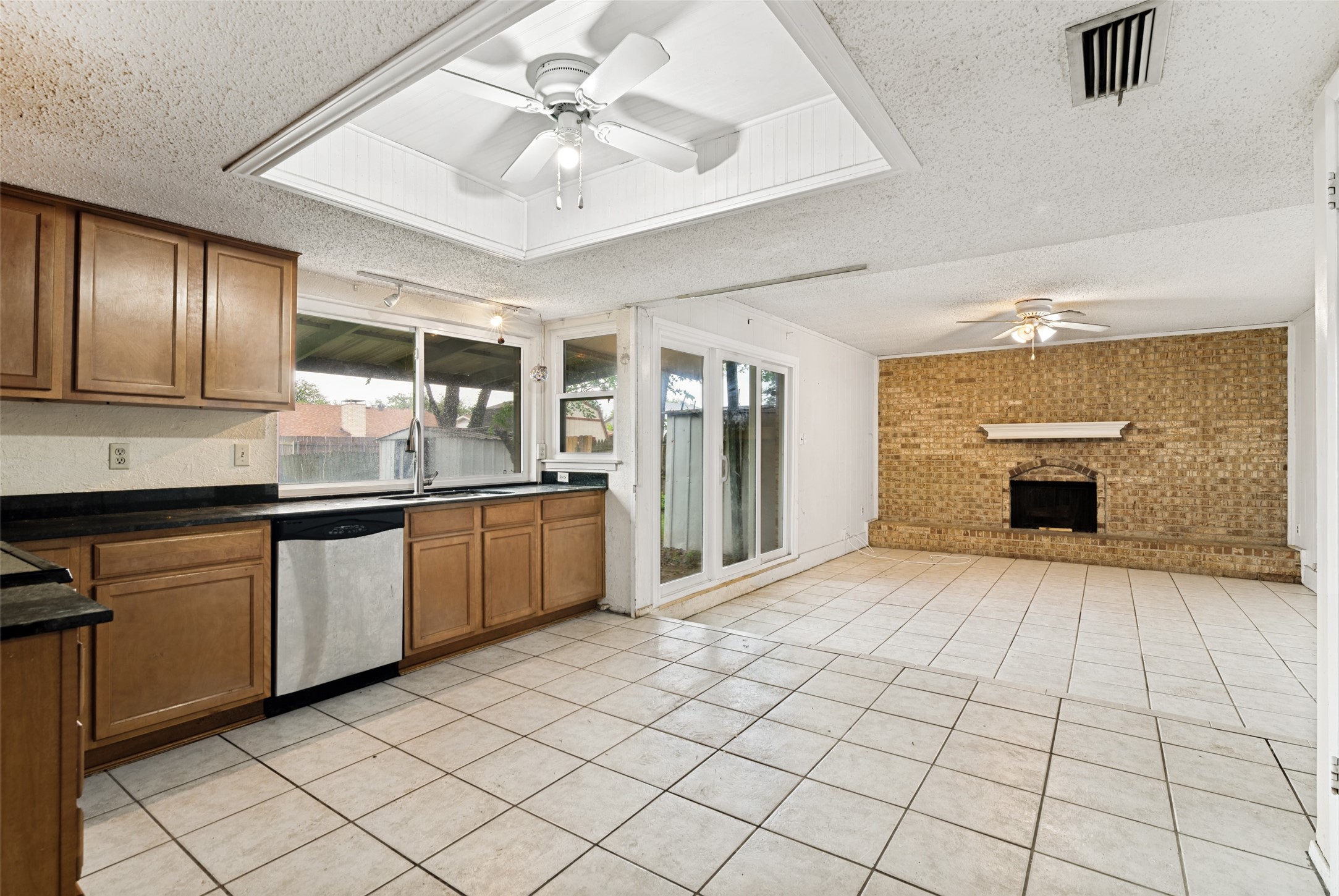 1101 Via Del Rey Mesquite TX 75150