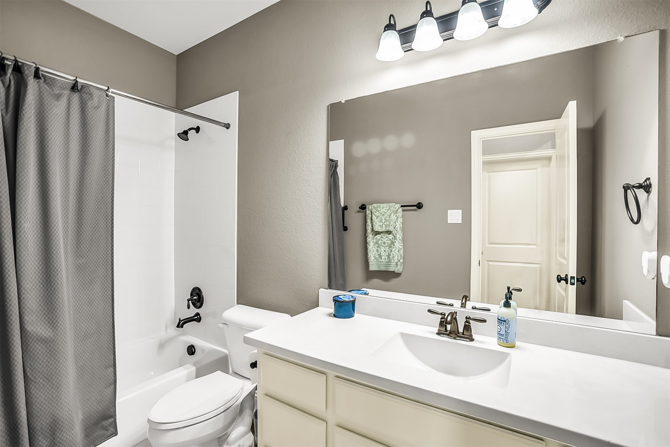 6913 Barolo Drive Rowlett TX 75088
