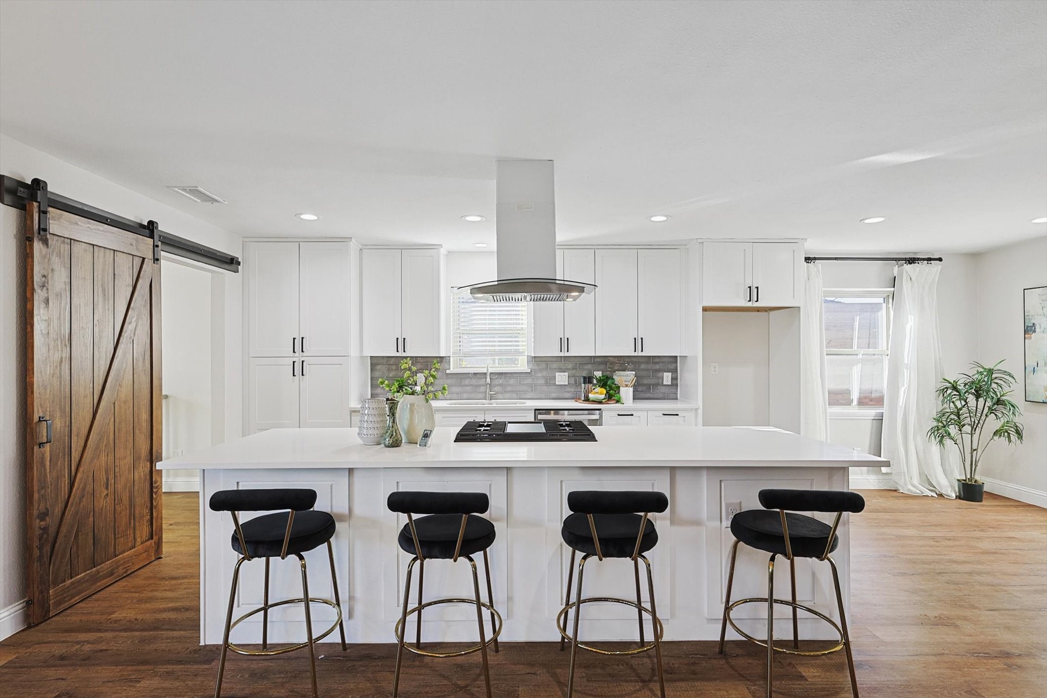 9235 Orbiter Drive Dallas TX 75243