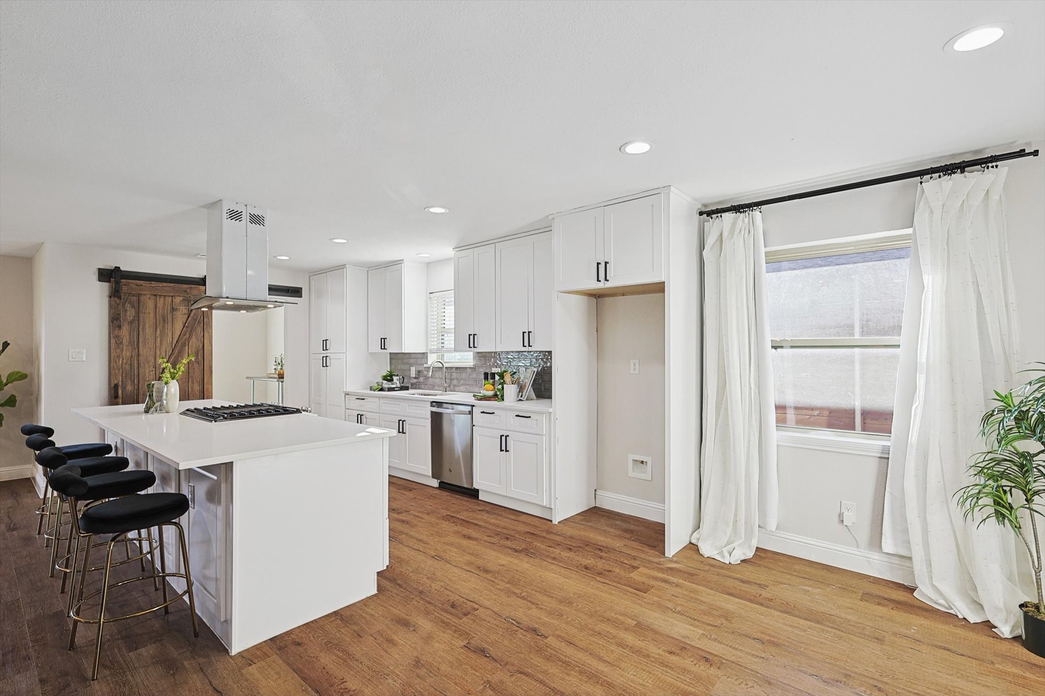9235 Orbiter Drive Dallas TX 75243