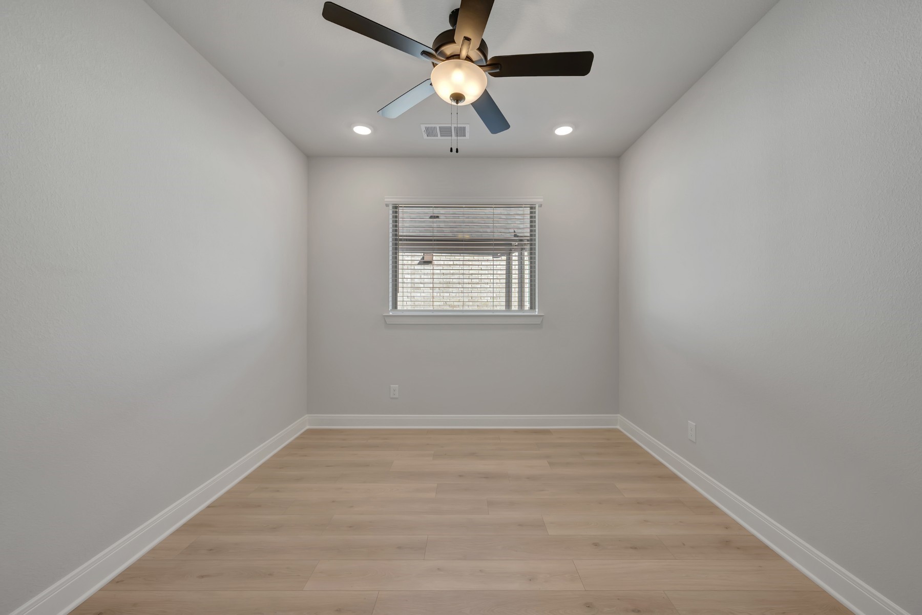 1829 Finn Avenue Van Alstyne TX 75495