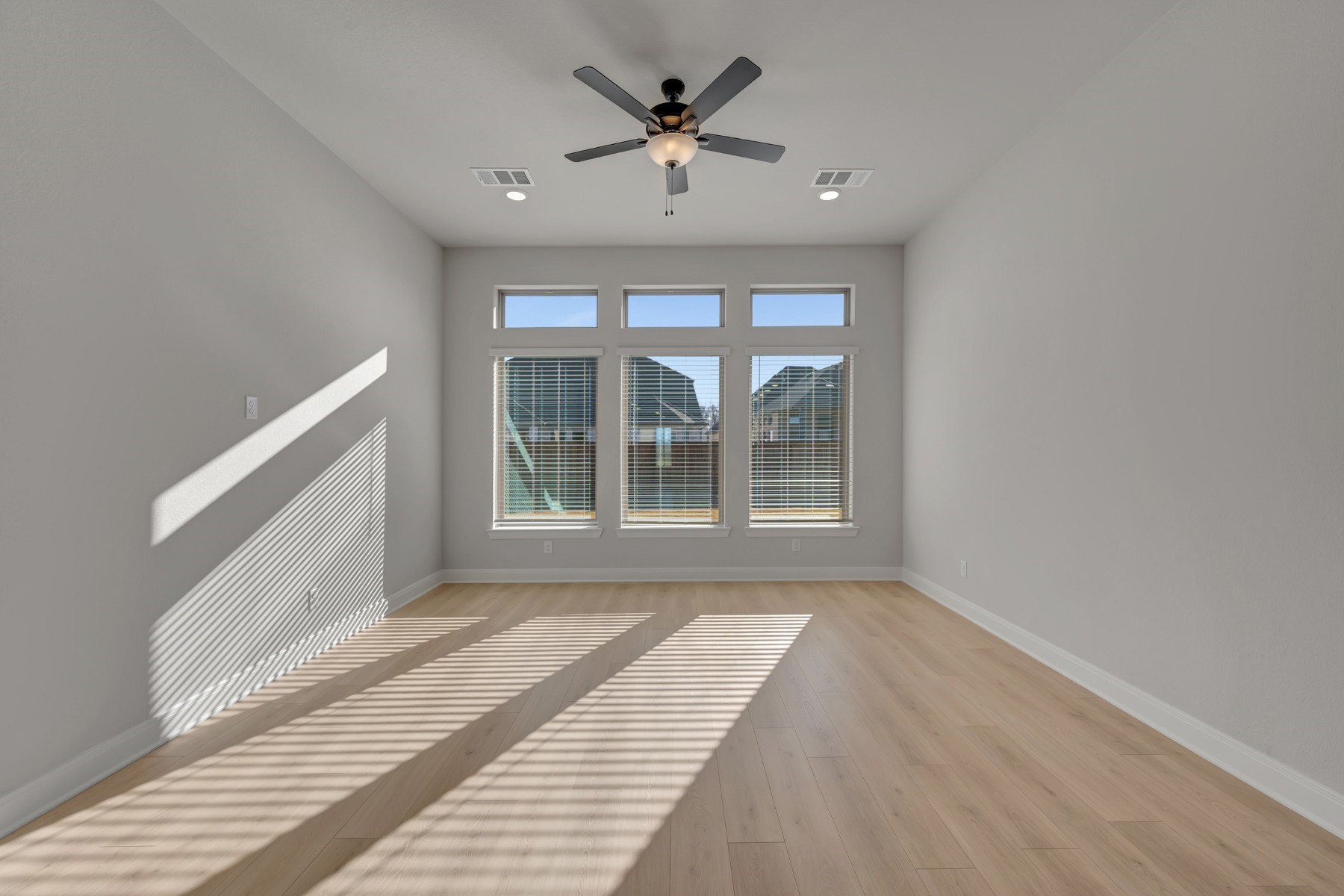 1829 Finn Avenue Van Alstyne TX 75495