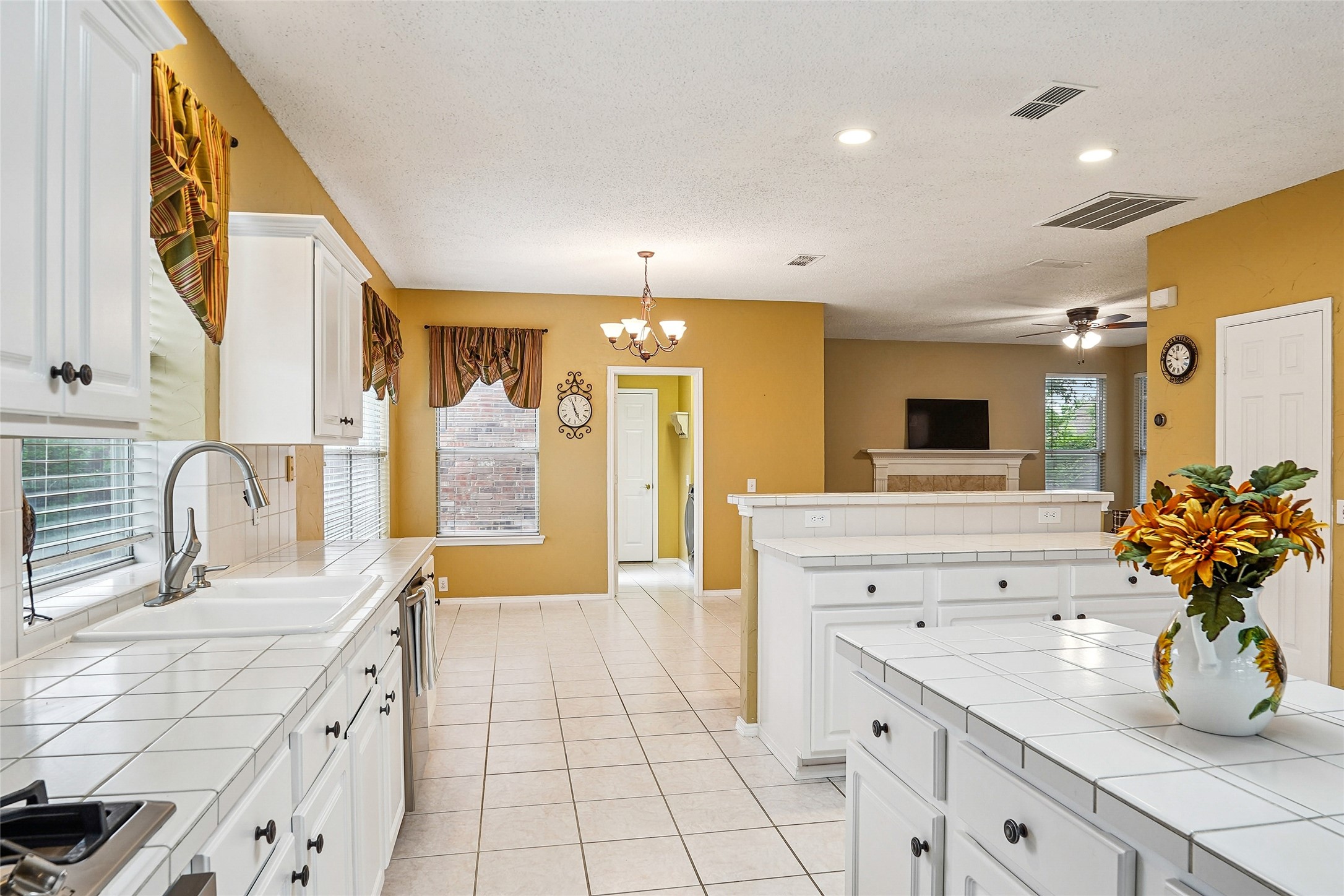 412 Vasey Oak Drive Keller TX 76248