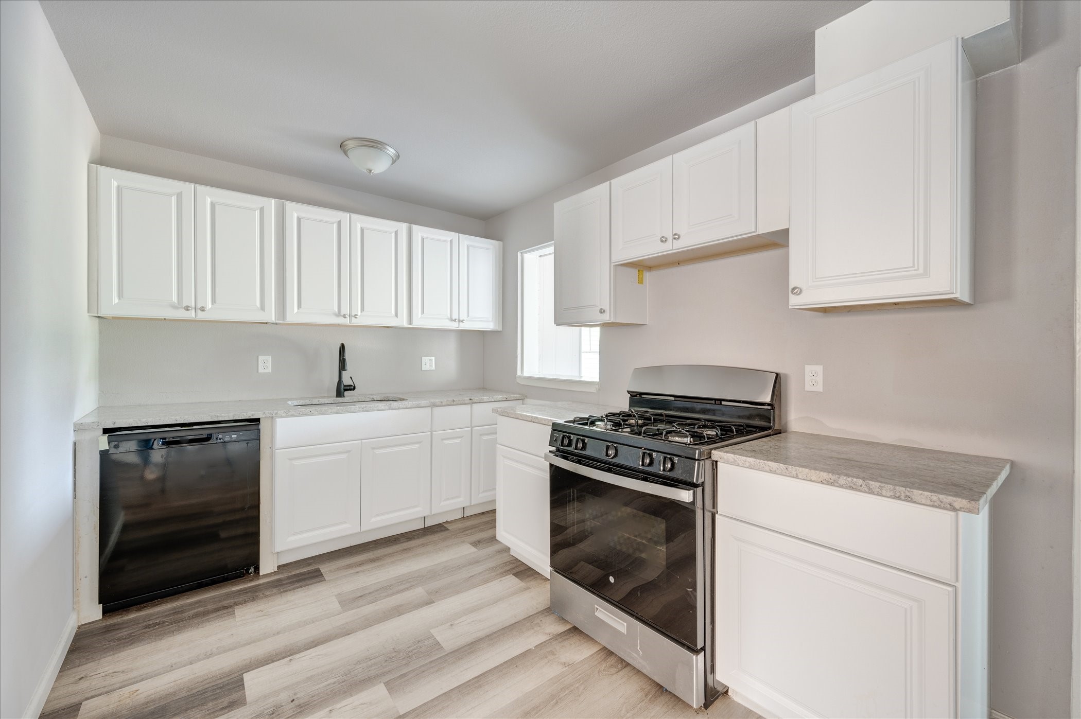1902 Alan A Dale Road Arlington TX 76013