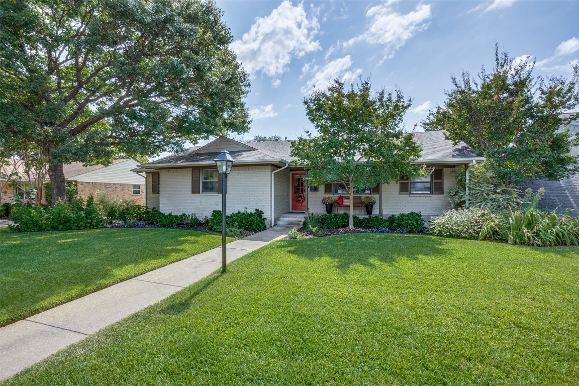 10430 Royalwood Drive Dallas TX 75238