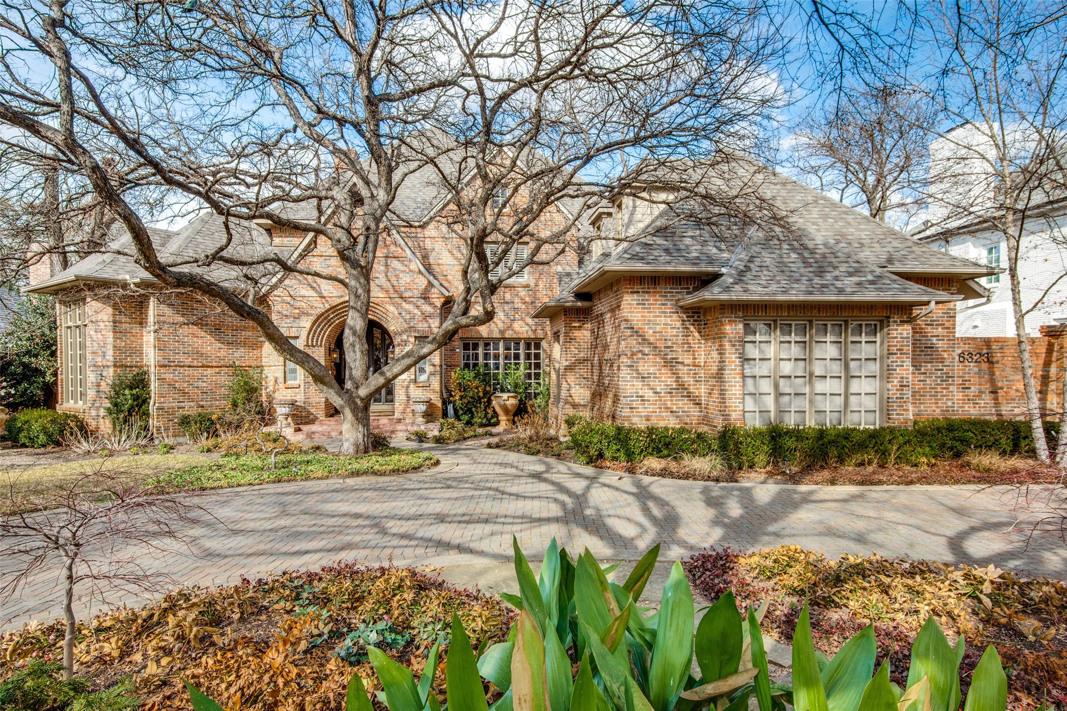 6323 Waggoner Drive Dallas TX 75230