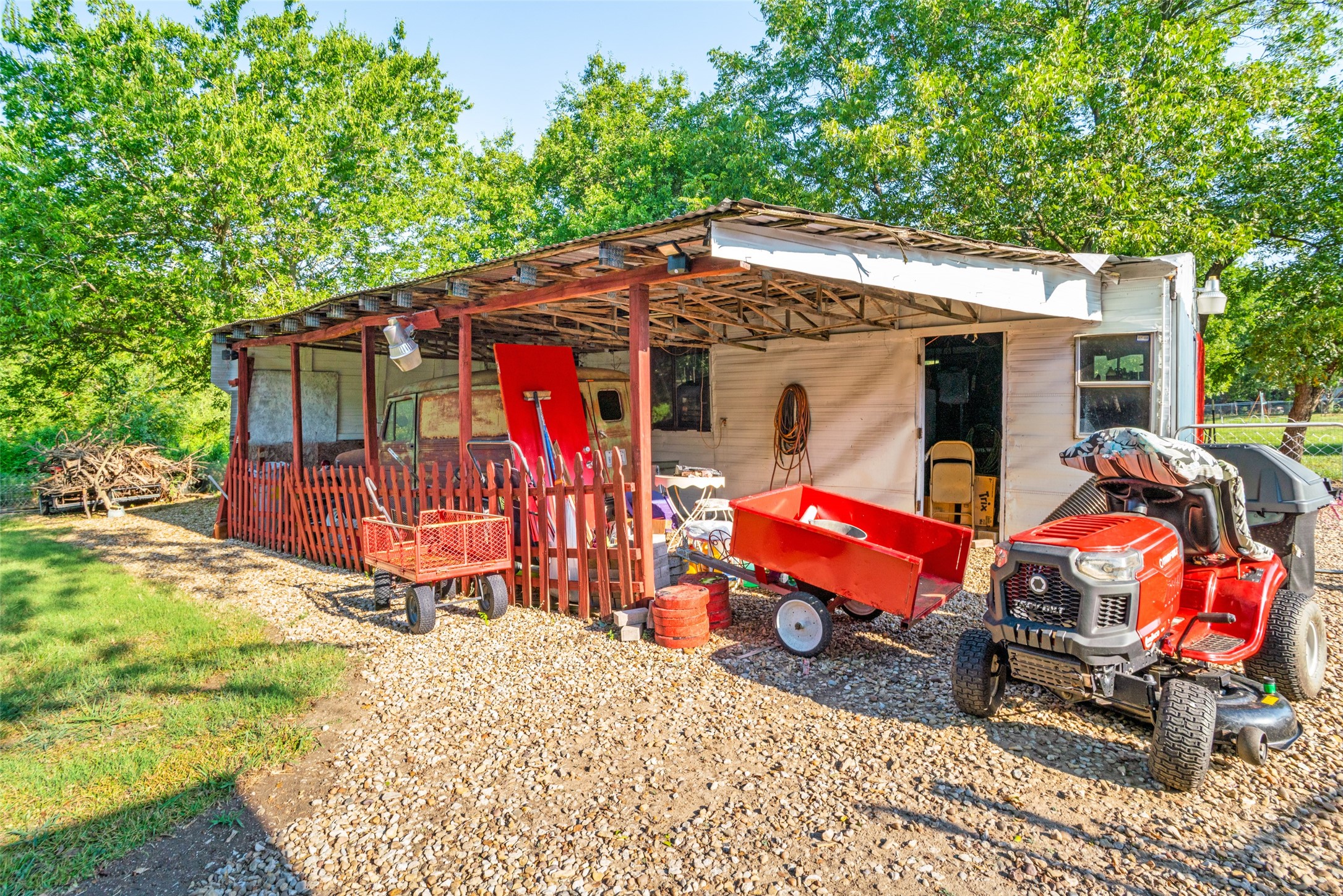 602 N Denison Street Bells TX 75414