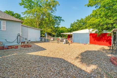 602 N Denison Street Bells TX 75414