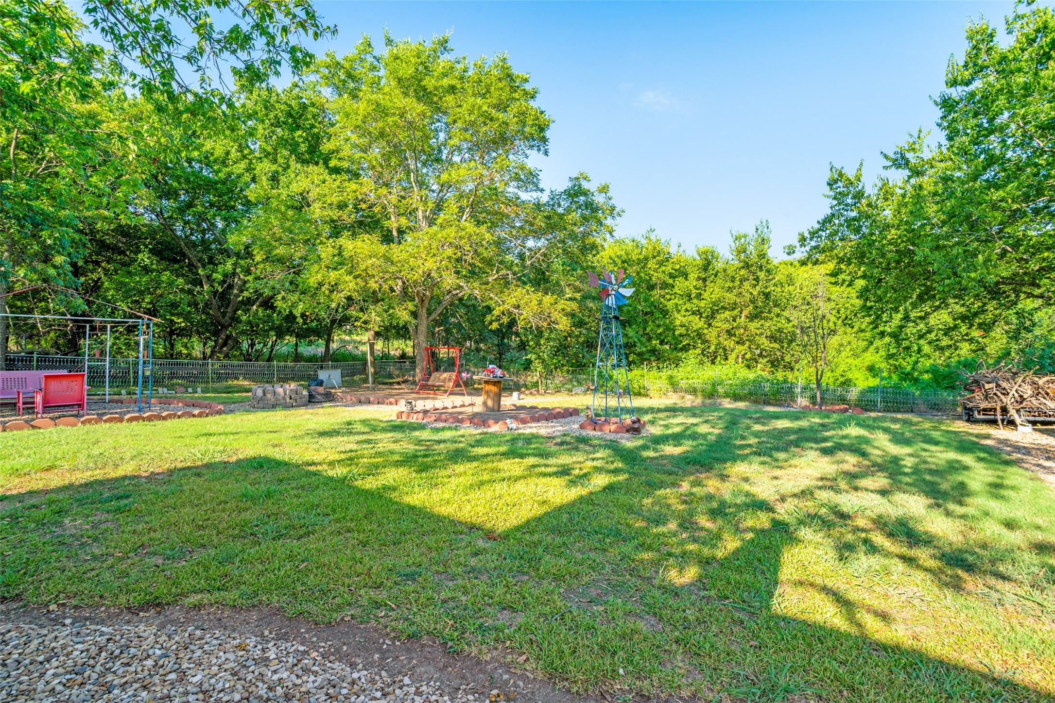 602 N Denison Street Bells TX 75414