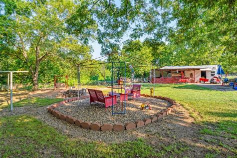 602 N Denison Street Bells TX 75414