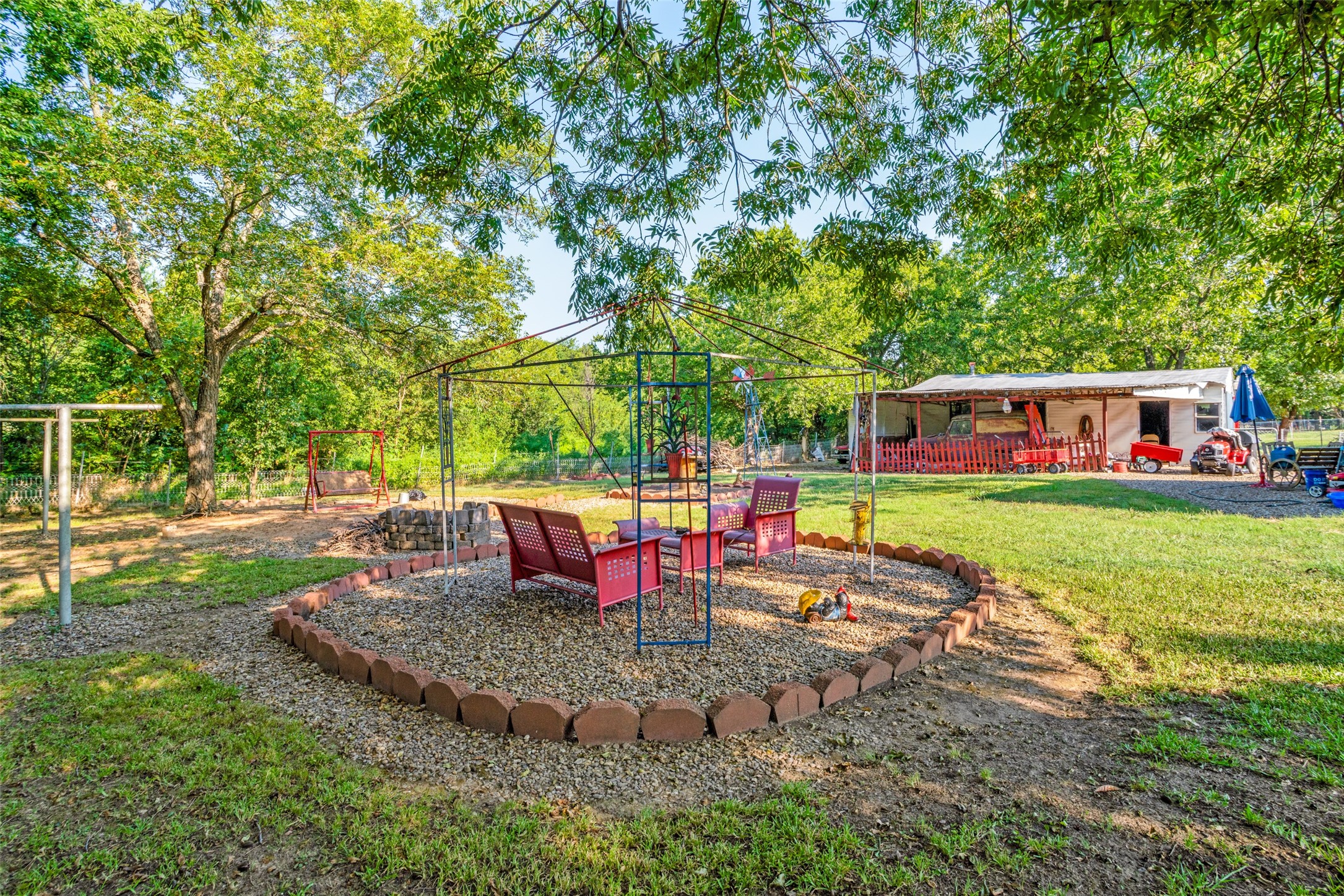 602 N Denison Street Bells TX 75414