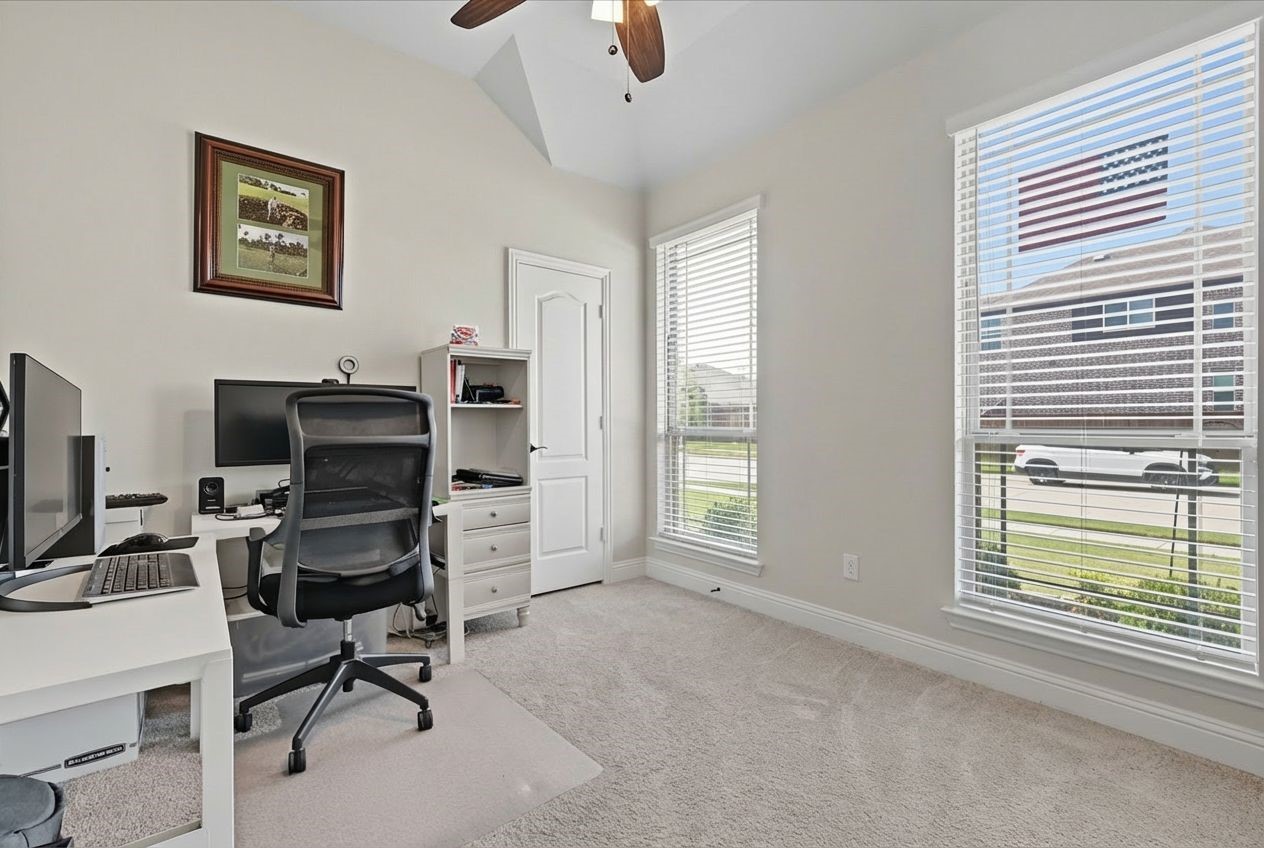 703 Oakcrest Drive Justin TX 76247