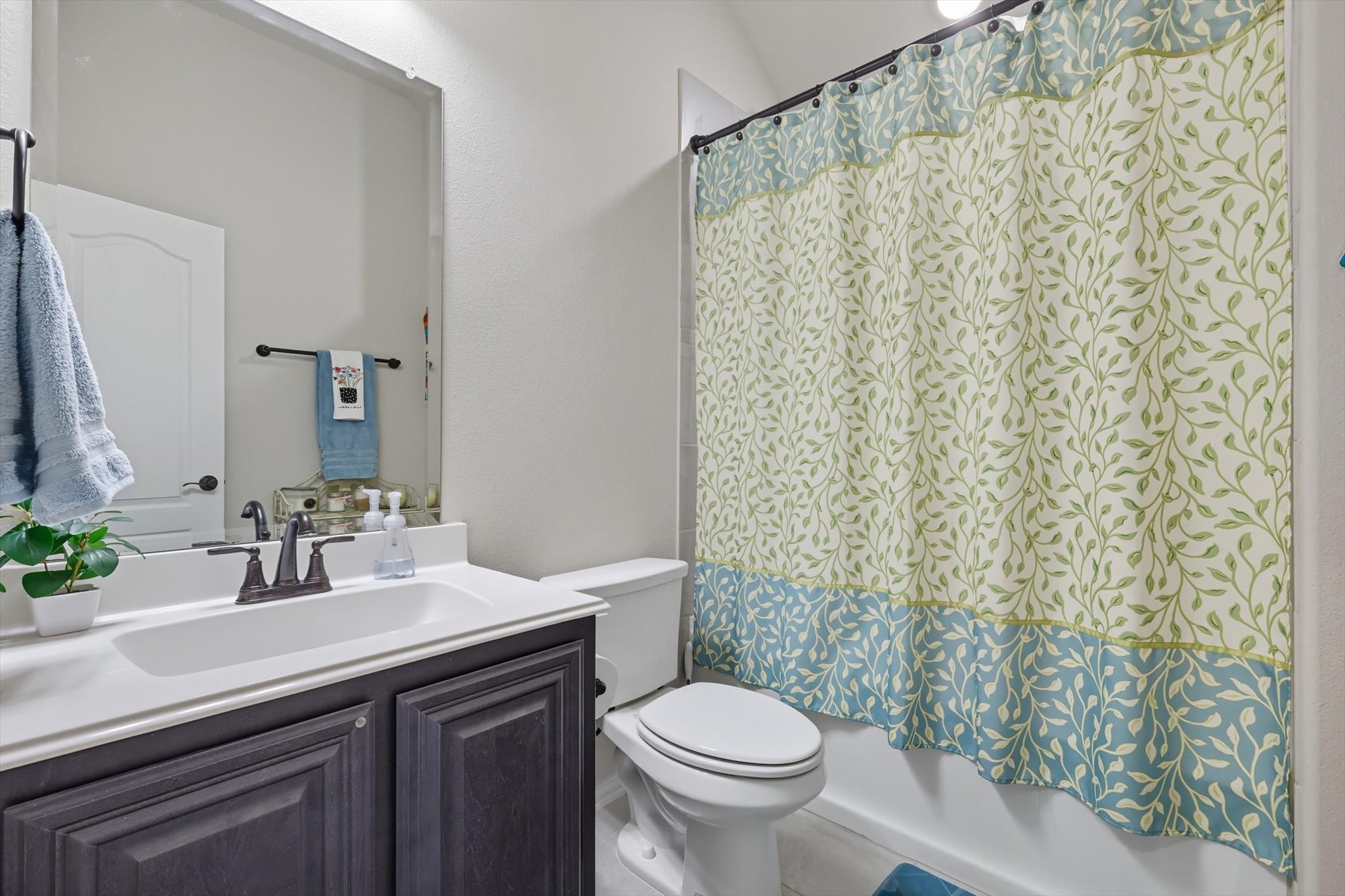703 Oakcrest Drive Justin TX 76247