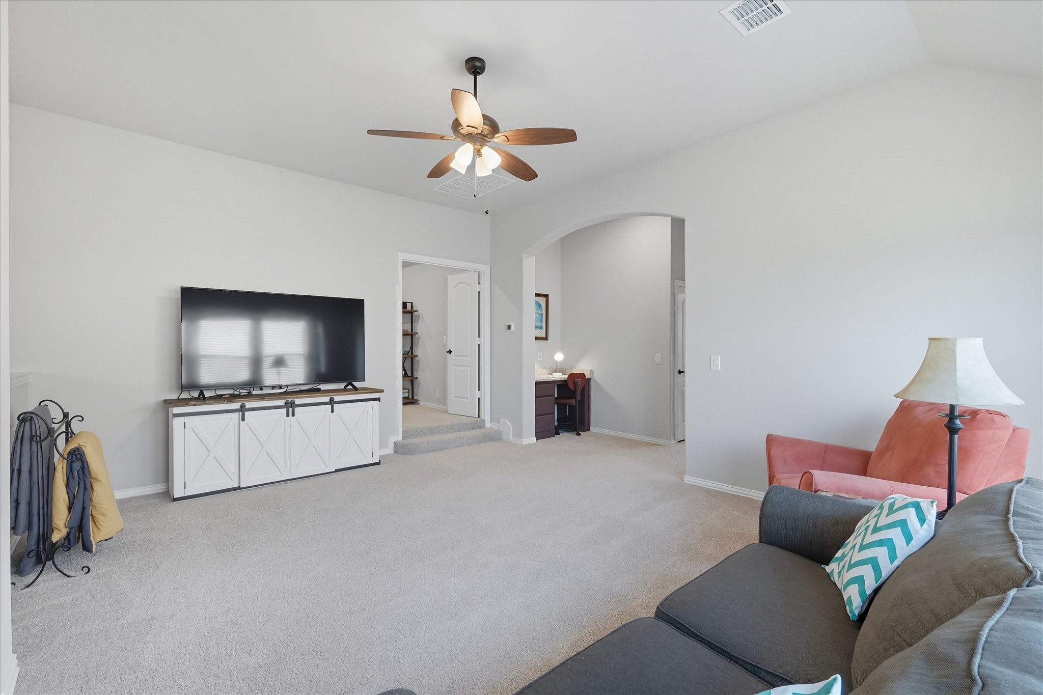 703 Oakcrest Drive Justin TX 76247