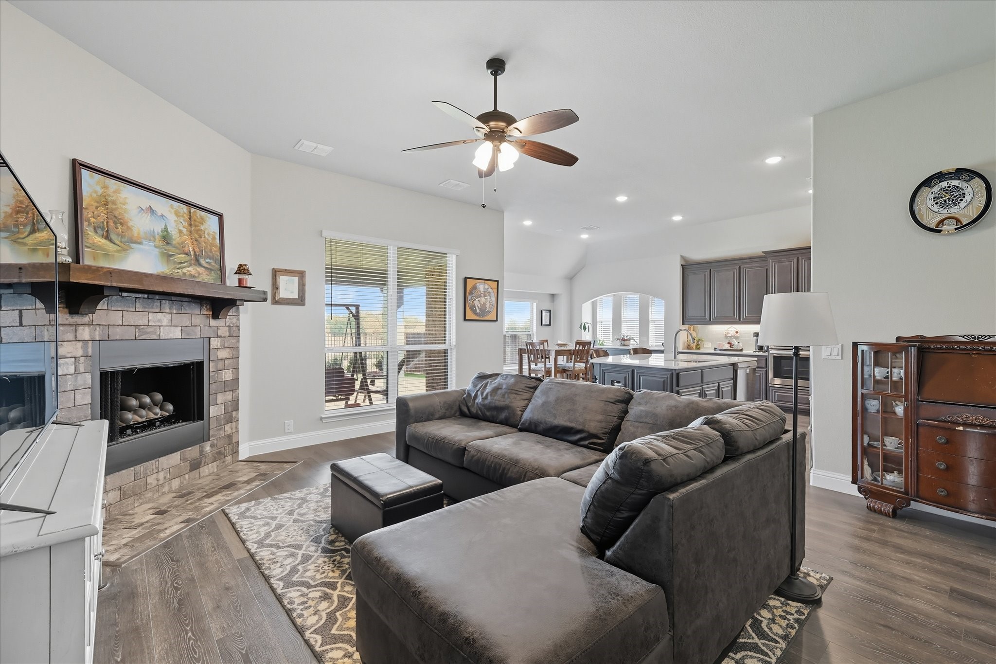 703 Oakcrest Drive Justin TX 76247