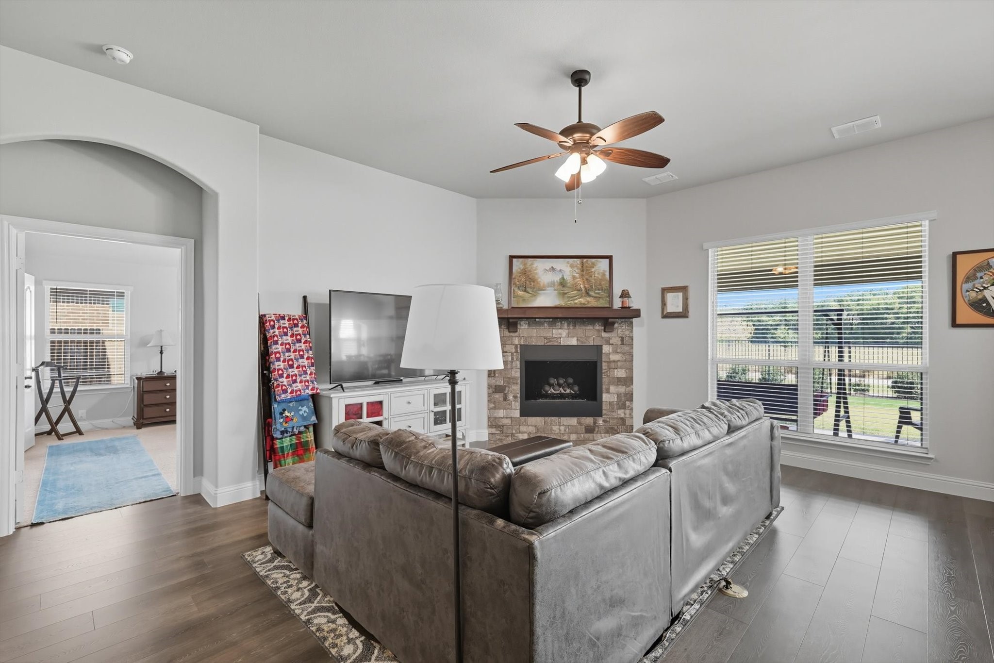 703 Oakcrest Drive Justin TX 76247