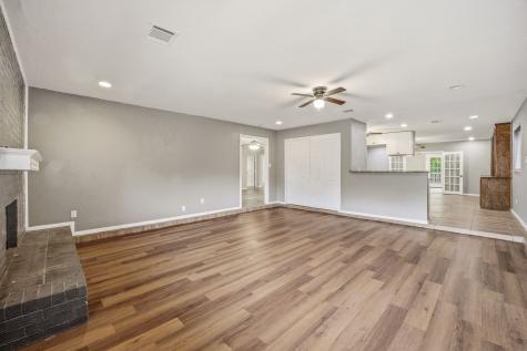 1602 Marie Terrace Arlington TX 76010