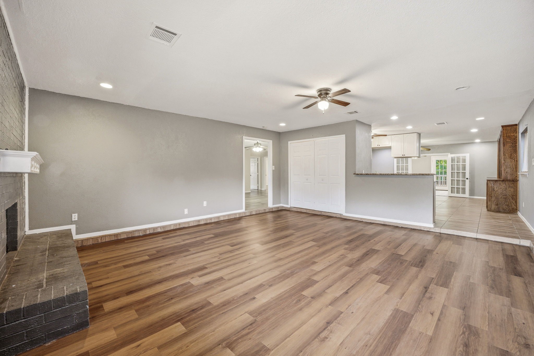 1602 Marie Terrace Arlington TX 76010