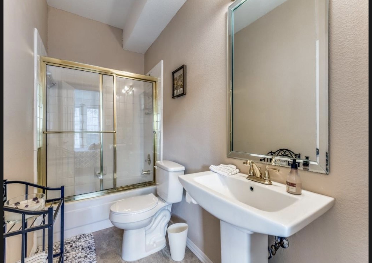 17719 Sunmeadow Drive Dallas TX 75252