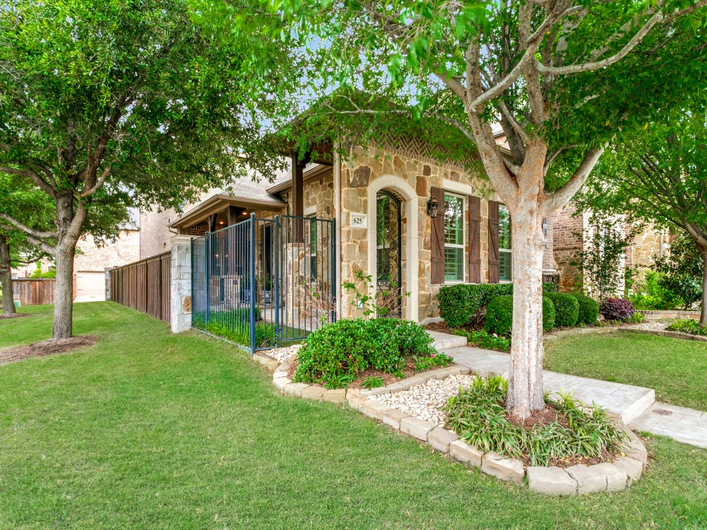 625 Canterbury Court Coppell TX 75019