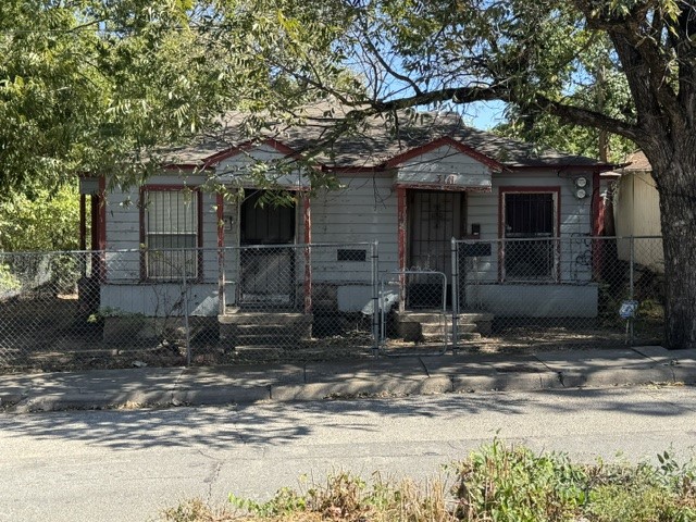 310 Lansing Street Dallas TX 75203