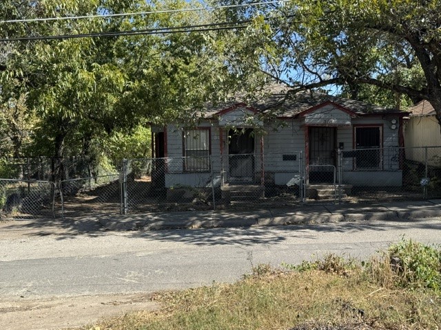 310 Lansing Street Dallas TX 75203