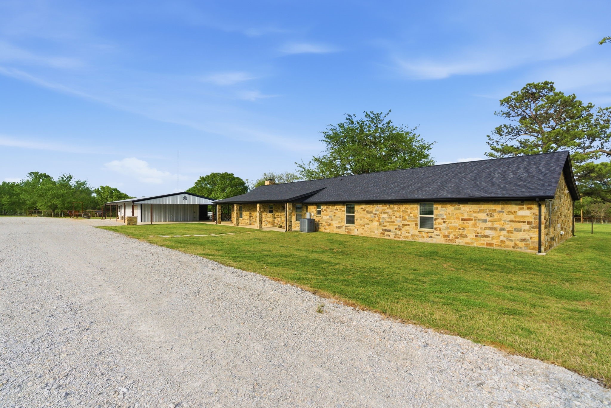 187 County Road 4195 Decatur TX 76234